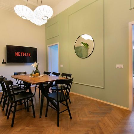 Vintage Apartment Gertrudy Street Krakow Ngoại thất bức ảnh